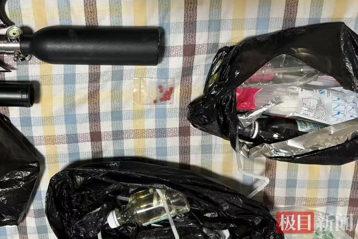 深夜打牌犯困吸麻果,侥幸享乐终被宜城警方查处-新黄河APP